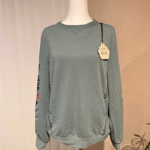 Knox Rose Teal Sweatshirt with Embroidered Sleeves - Picture 2 of 8